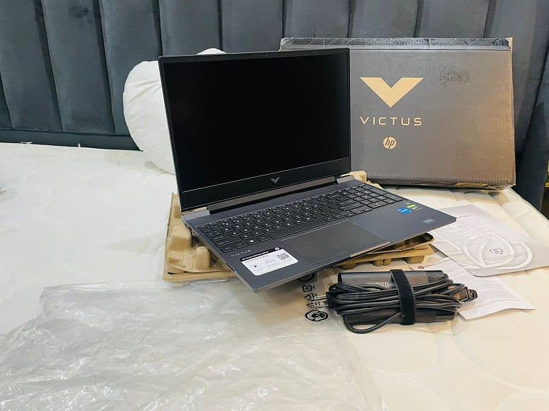 HP Victus 15 8