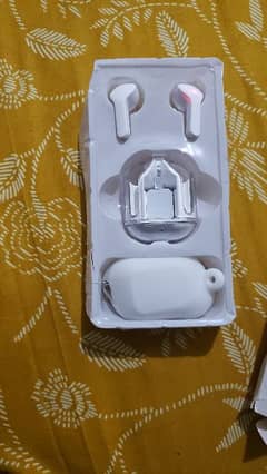 Air31 Airpods with cover