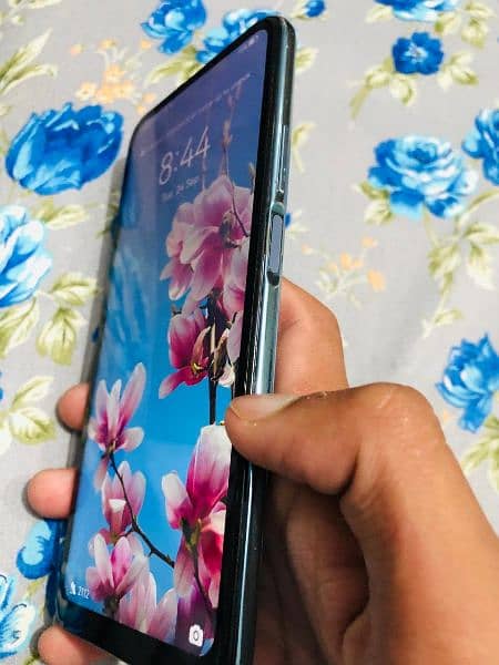 Huawei y9s 6.128 1