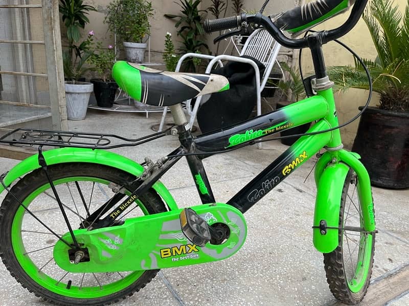 kids cycle brand new 2