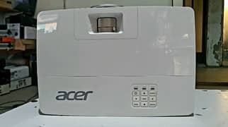 Acer P1185 Projector

SVGA Portable proj 3 piece available same model