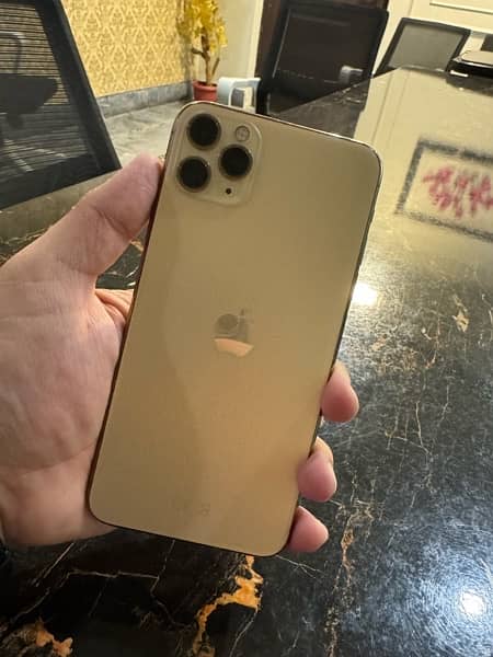 iphone 11 pro max 64gb gold factory unlock PTA Approved 0