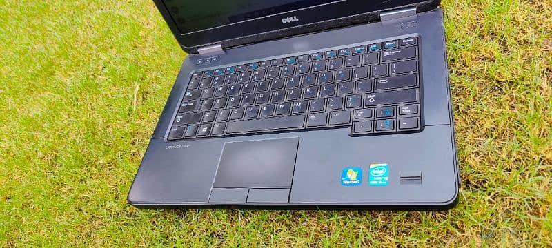 Dell latitude i5 4th Generation, 4gb ram, 512gb hard 6