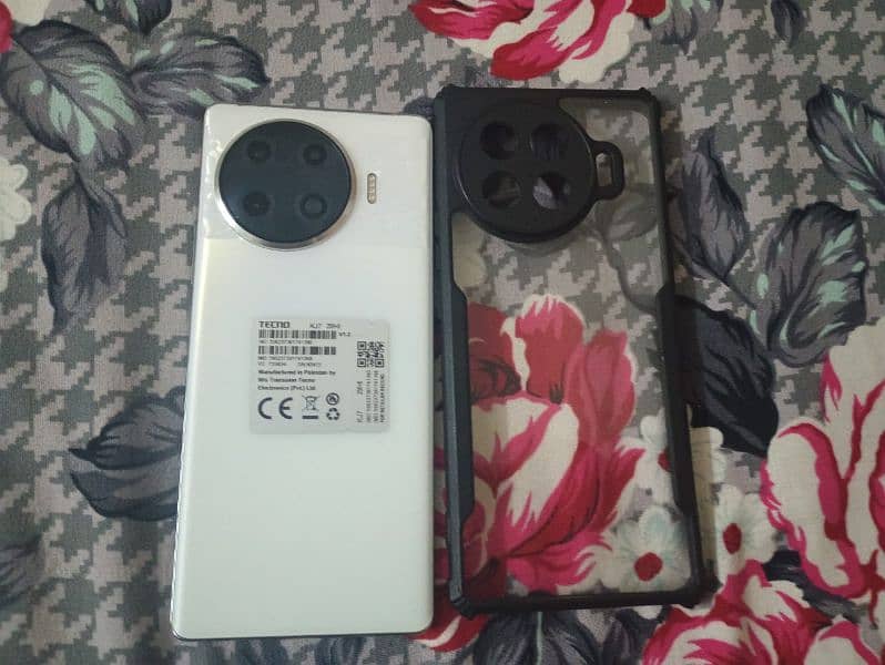 Tecno spark 20 pro plus 6