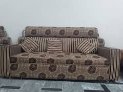 5 seater sofa for sale. condition good.