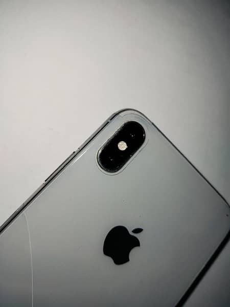 iPhone XS Max 0