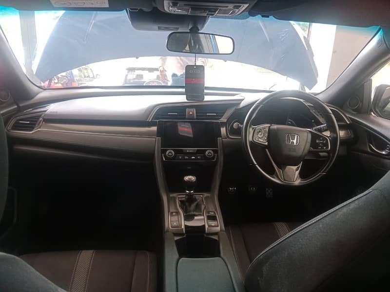 Honda Civic VTi 2018 8