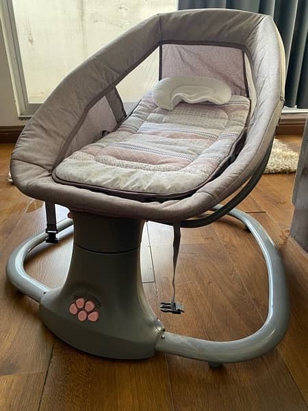 baby rocker/ swing 1