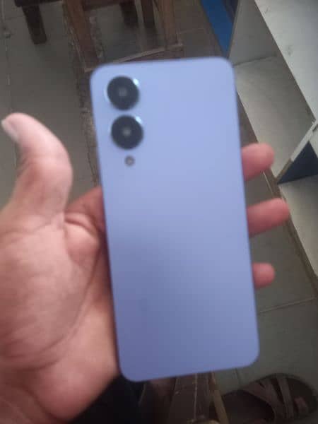 vivo y17s 4/128  my contact nmbr 03074974805 4