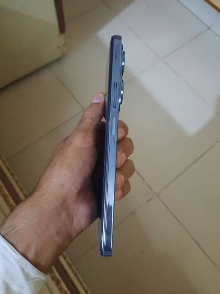 infinix Hot 40 Pro 4