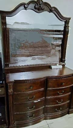 big size dressing table. 2 piece dressing table