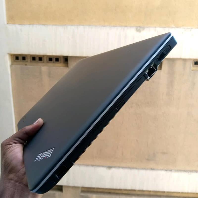 Lenovo E540 i3 4th 1