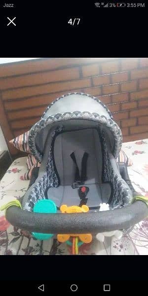 baby cot + stroller +carrier 4