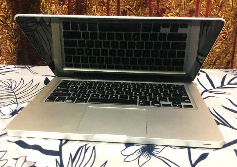 MacBook pro all ok condition 1