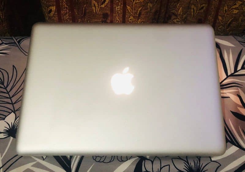 MacBook pro all ok condition 3