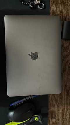 apple laptop macbook pro 2017 base model non touch bar 128gb/8gb