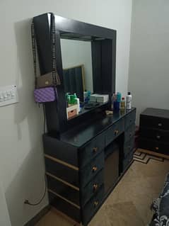 Bedroom set| King size bed| side tables| LED Dressing table with stoo