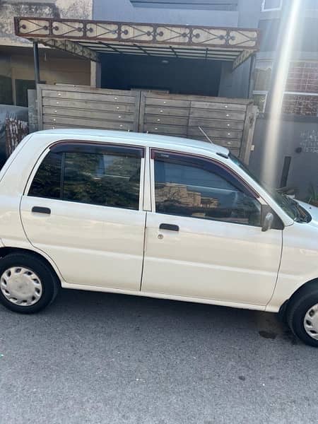 Daihatsu Cuore 2011 automatic 3