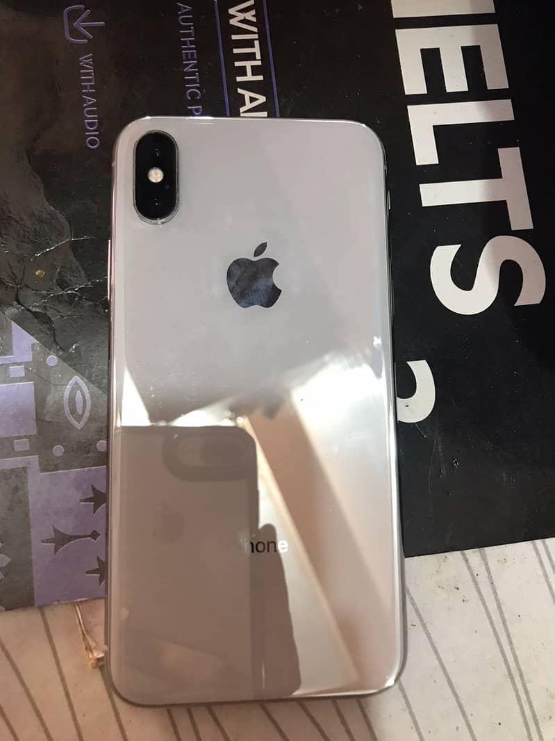 iPhone X 64GB used with box 1