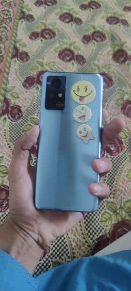 infinix zero x neo for sale box sat hai 8+3 ram 128 storage all ok hai 1