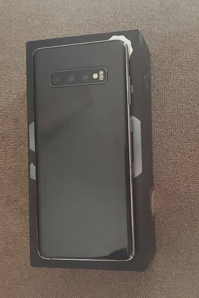 Fresh Samsung Galaxy S10+ Plus with box Dual Sim Official approved 2