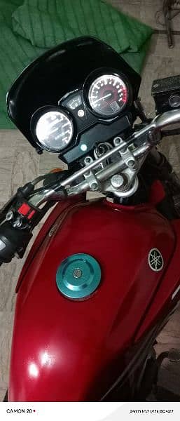 YBR 125 G Yamaha 4