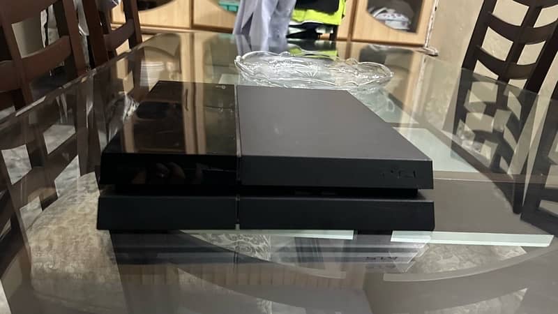 PS4 Playstation 4 gaming console 500GB 2