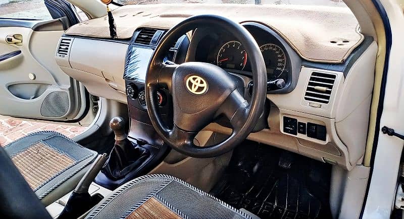 Toyota Corolla GLI 2012 8