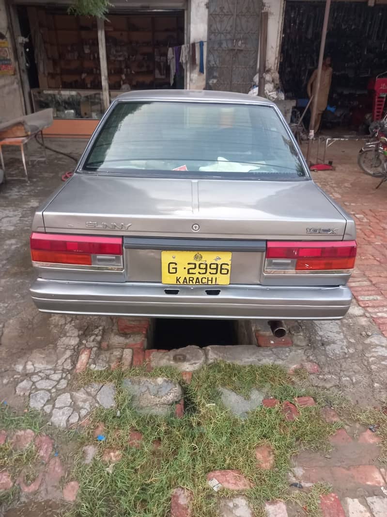 Nissan Sunny 1987 9