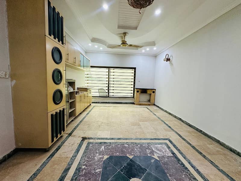 1 Kanal Double Unit House For Rent in Bahria Town Phase 3 3