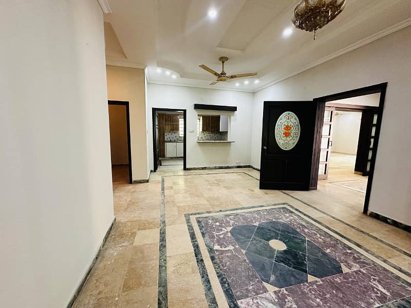 1 Kanal Double Unit House For Rent in Bahria Town Phase 3 6