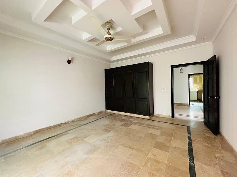 1 Kanal Double Unit House For Rent in Bahria Town Phase 3 22