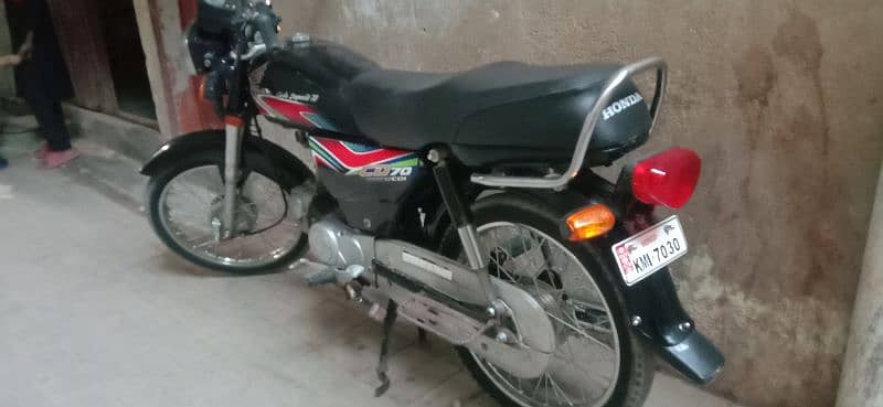 Honda Cd70 2019 Modle Karachi Number first Owner 2