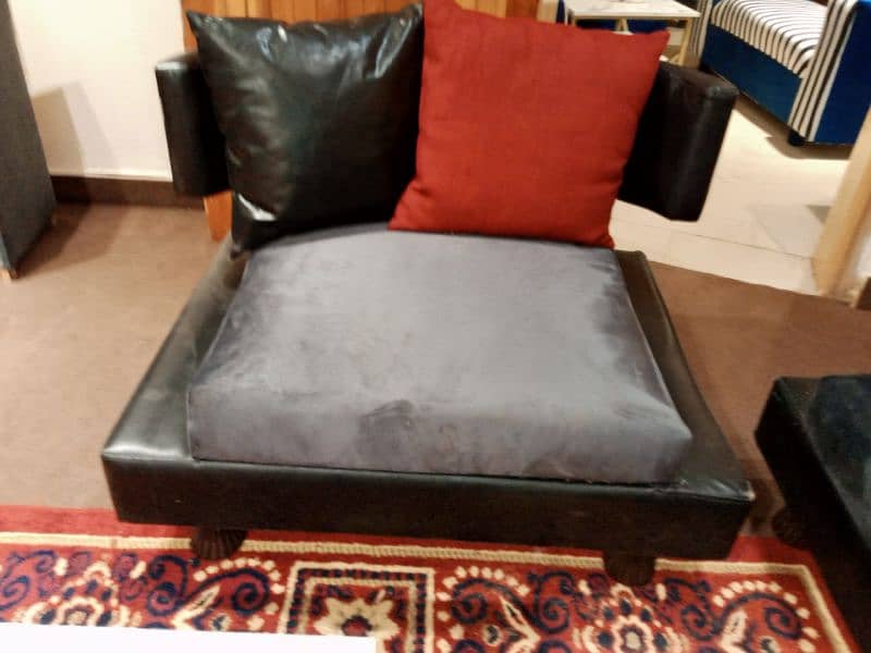 slightly used sofa set 3 2 1 seater call 03124049200 2