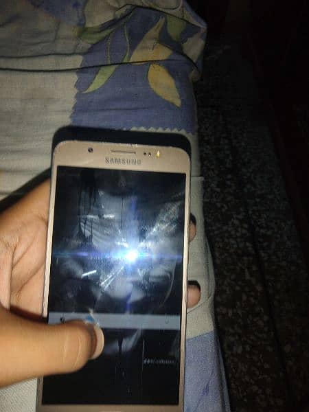 Samsung galaxy j7 4