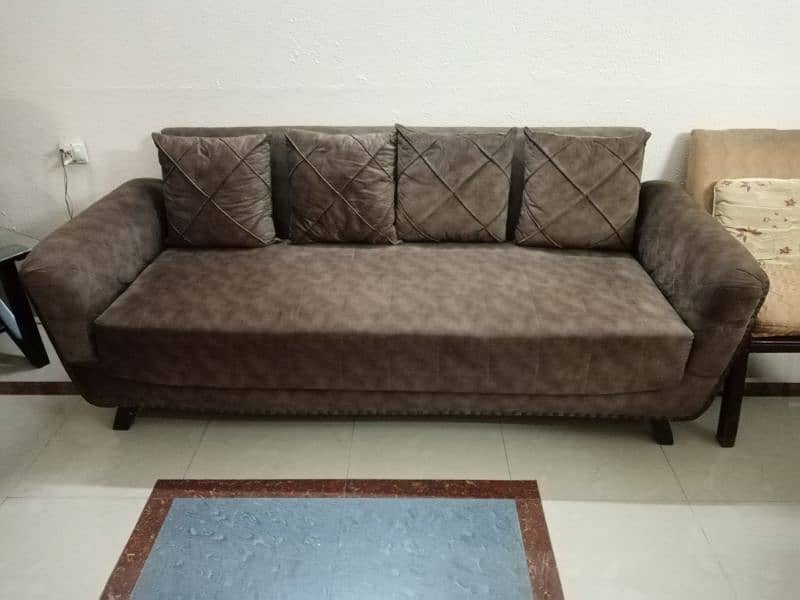 Sofa Set (Excellent condition) 1