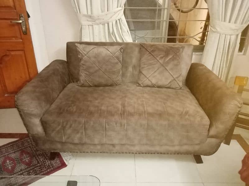 Sofa Set (Excellent condition) 2