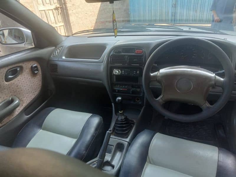 Suzuki Baleno JXL 2002 11