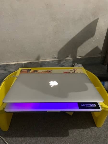 Macbook Pro Mid 2015 (with graphic card) 2