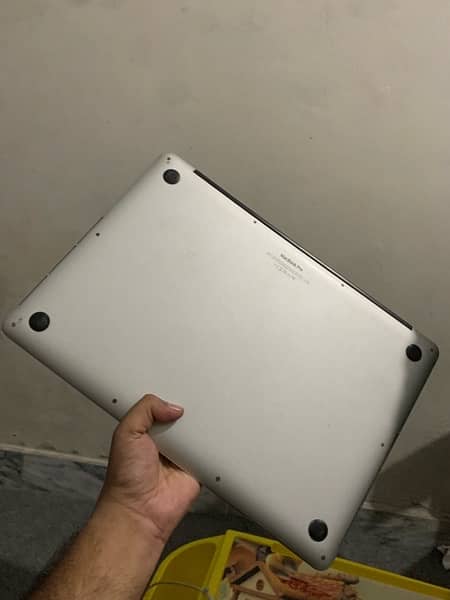 Macbook Pro Mid 2015 (with graphic card) 3