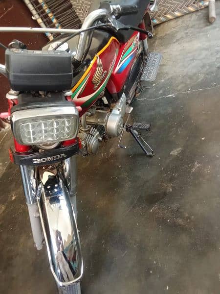 Honda CD 70 3