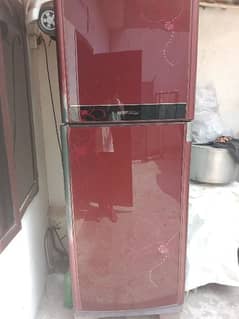 Orient Full size fridge 10/9 condition. best for home use