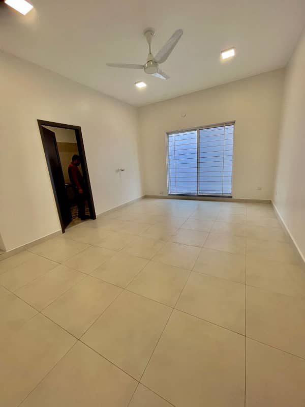 1 Kanal House Upper Portion For Rent in Phase 6 DHA Lahore (Original Pictures 3