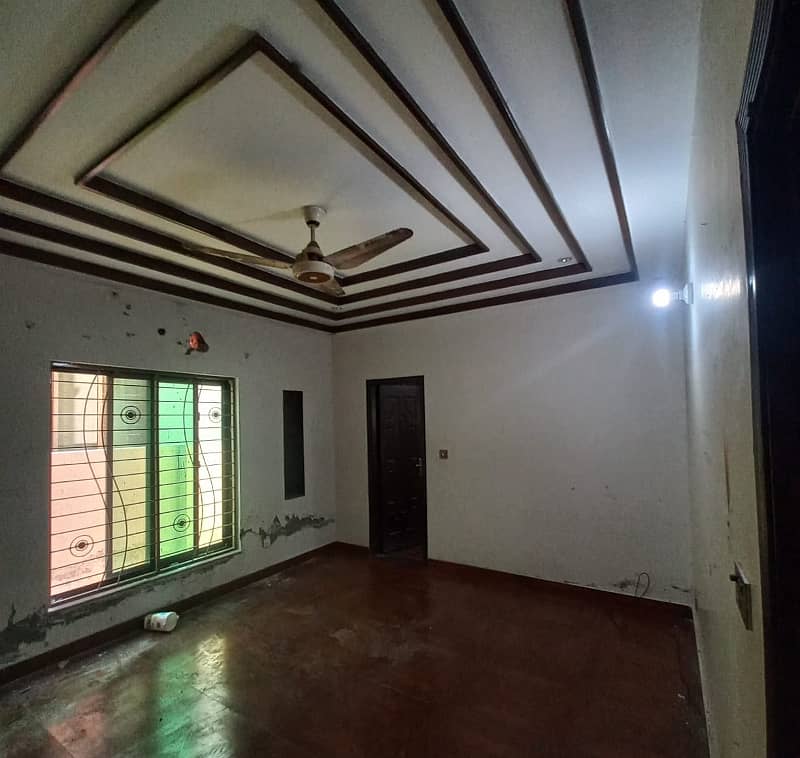 8 Marla House Available For Rent In Umar Block Sector B Bahria Town Lahore 10