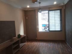 Apartment for rent 1200 sq feet nishat commercial dha phase 6 Karachi