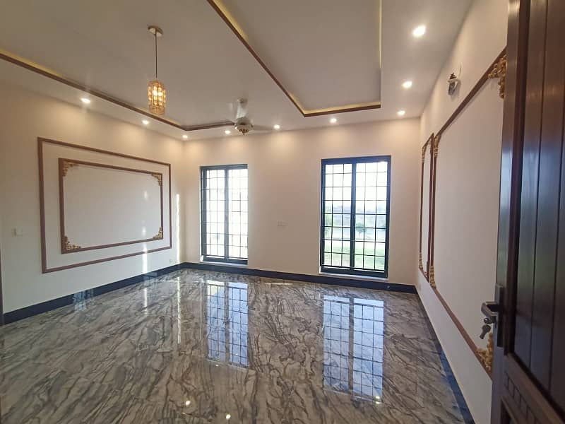 1 Kanal Like New House Available For Rent In Bahria Town Lahore. 1