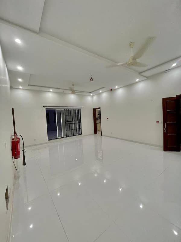 1 Kanal House Upper Portion For Rent in Phase 7 Near Fairways Commercial 12