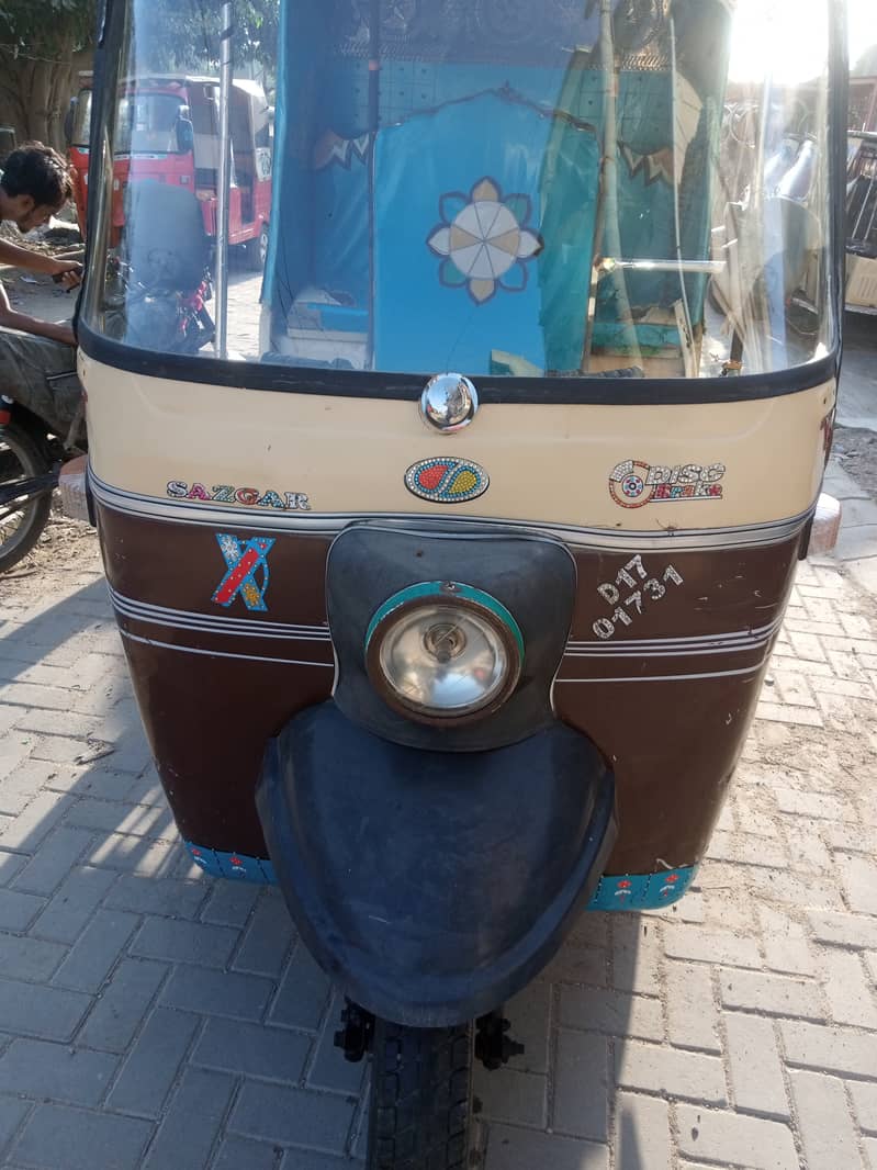 SazGar 2017,Disc-Brake,Gas-LPG-PetRoL Rickshaw,Engine FuLL OK 100% 6