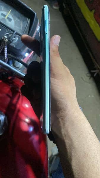 itel vision 3 2/64 GB 2