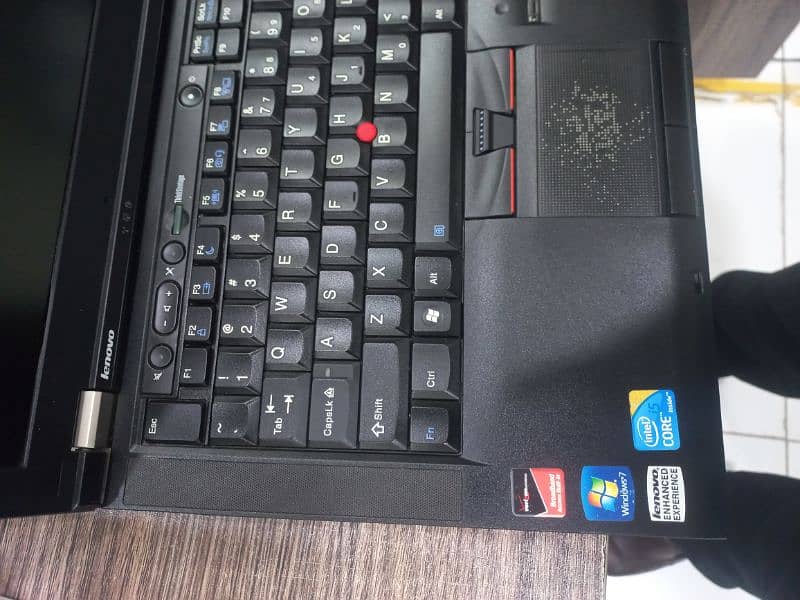 laptop lenovo think pad 5